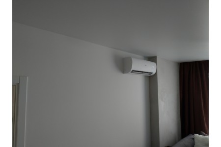 Монтаж спліт-системи Haier Pearl Inverter AS25PBAHRA-H /1U25YEGFRA-H у Львівській квартирі.