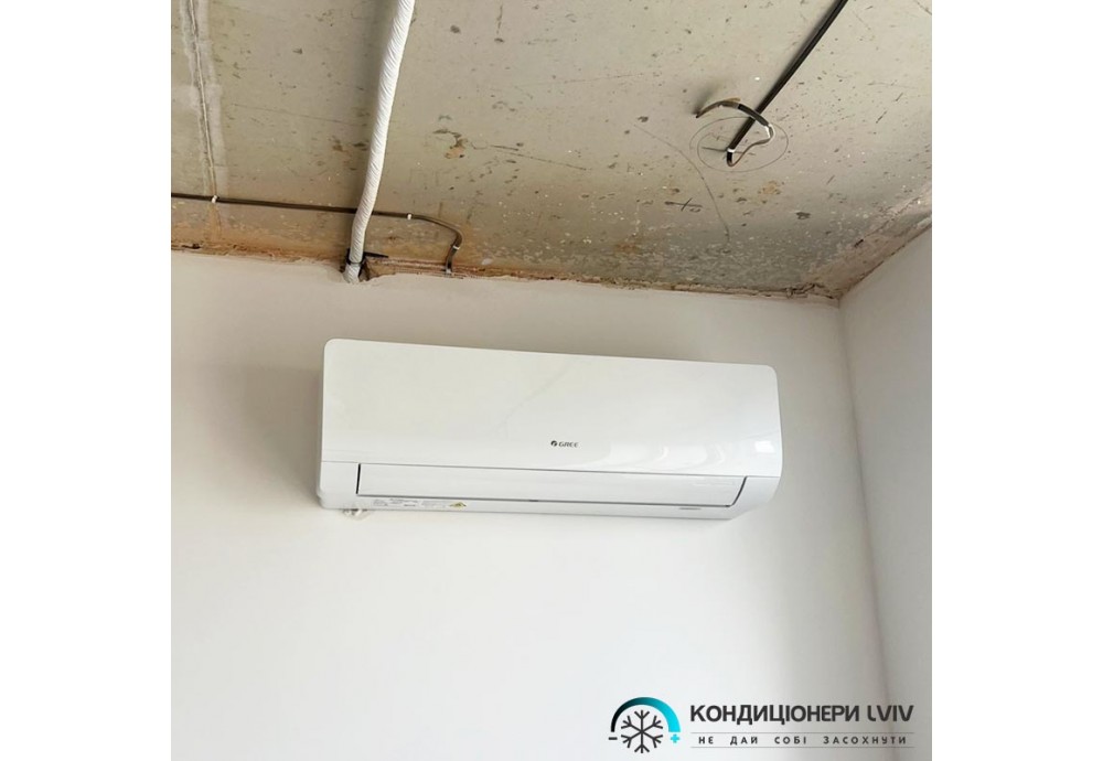 Монтаж Gree Cosmo GWH09AWСXB-K6DNA1A/I в квартирі у Львові