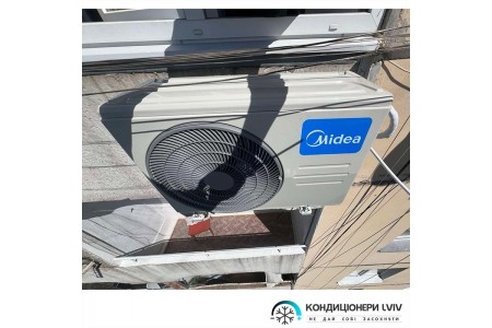 Монтаж двох кондиціонерів Midea Forest DC AF6(8)-09N8C2E-I/AF6(8)-09N8C2E-O в квартирі у Львові