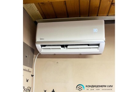 Монтаж мультиспліт-системи Midea Xtreme у с.Солонка Львівської області
